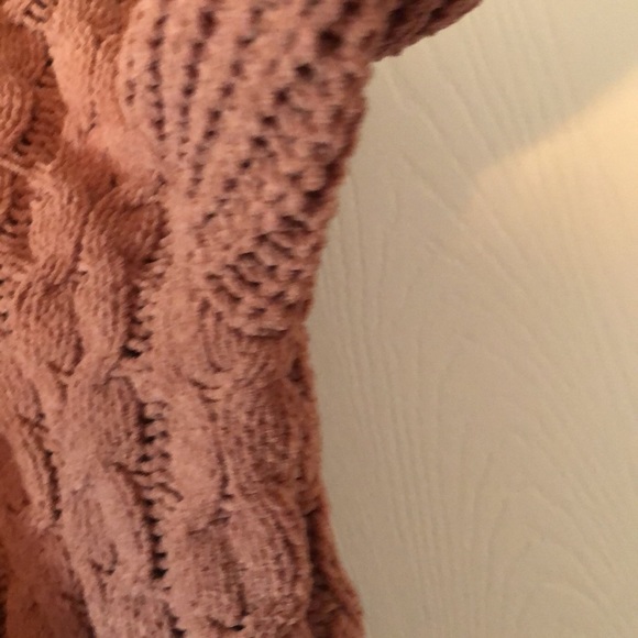 Woman’s Y2k BKE cable knit fall hooded mauve fringe distressed sweater - Picture 8 of 12